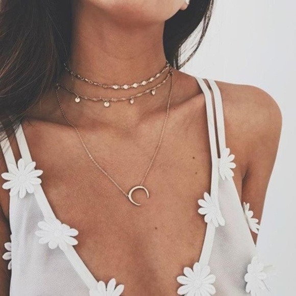 Urban Outfitters Jewelry - Multilayered Horn Necklace